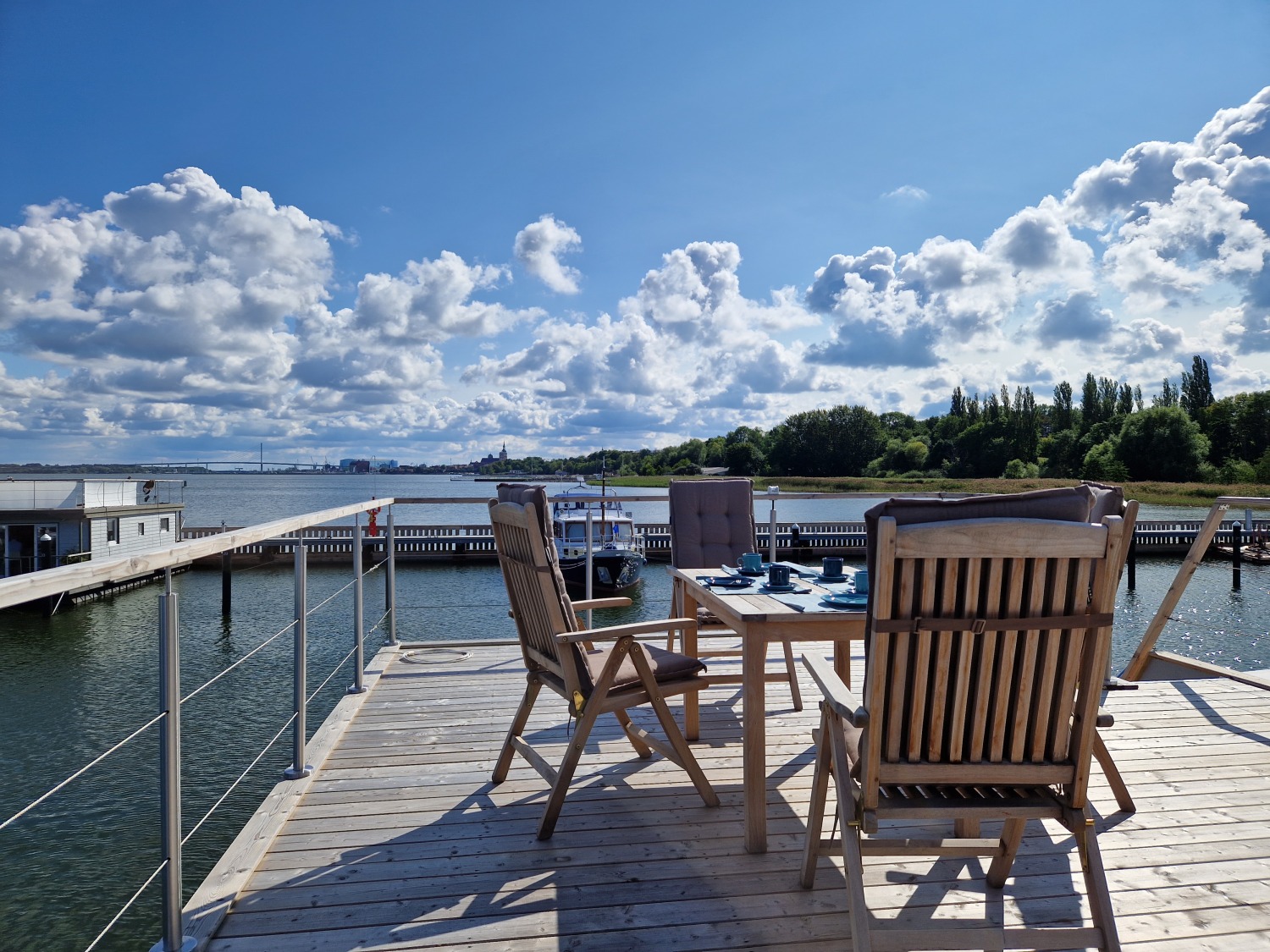 Gemütliches Hausboot Liliput an der Ostsee