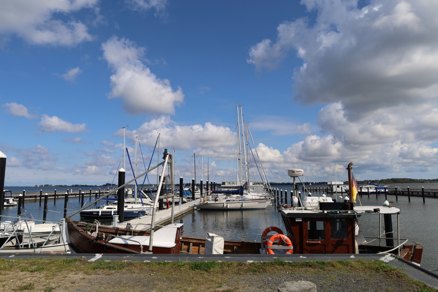 Gemütliches Hausboot Liliput an der Ostsee