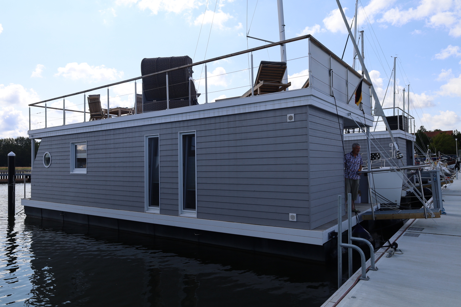 Gemütliches Hausboot Liliput an der Ostsee