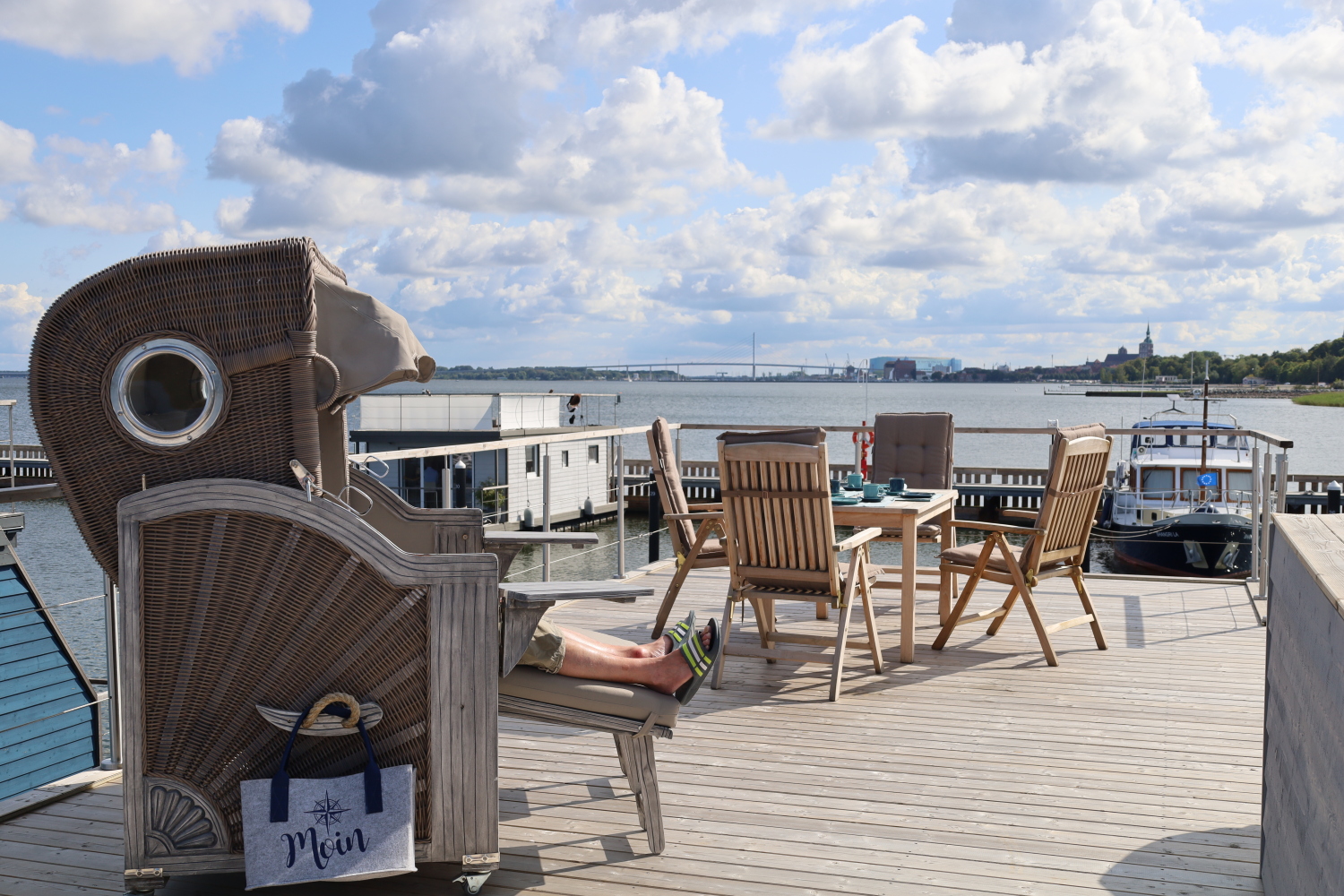 Gemütliches Hausboot Liliput an der Ostsee