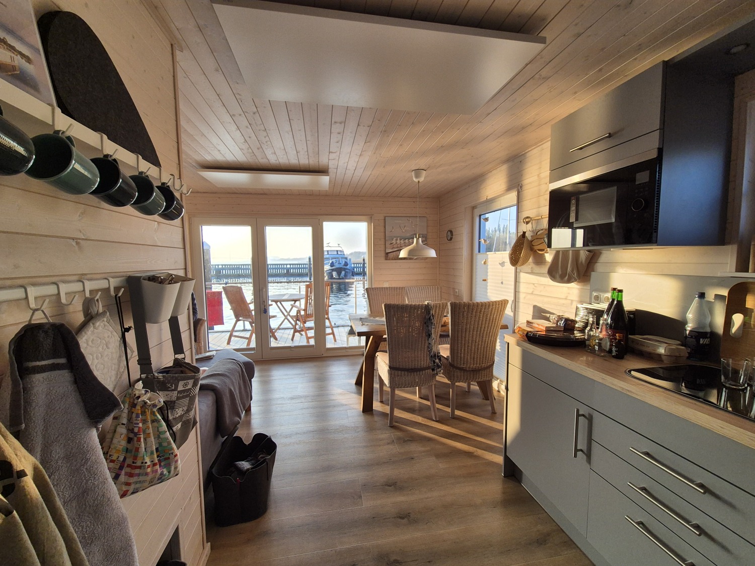 Gemütliches Hausboot Liliput an der Ostsee