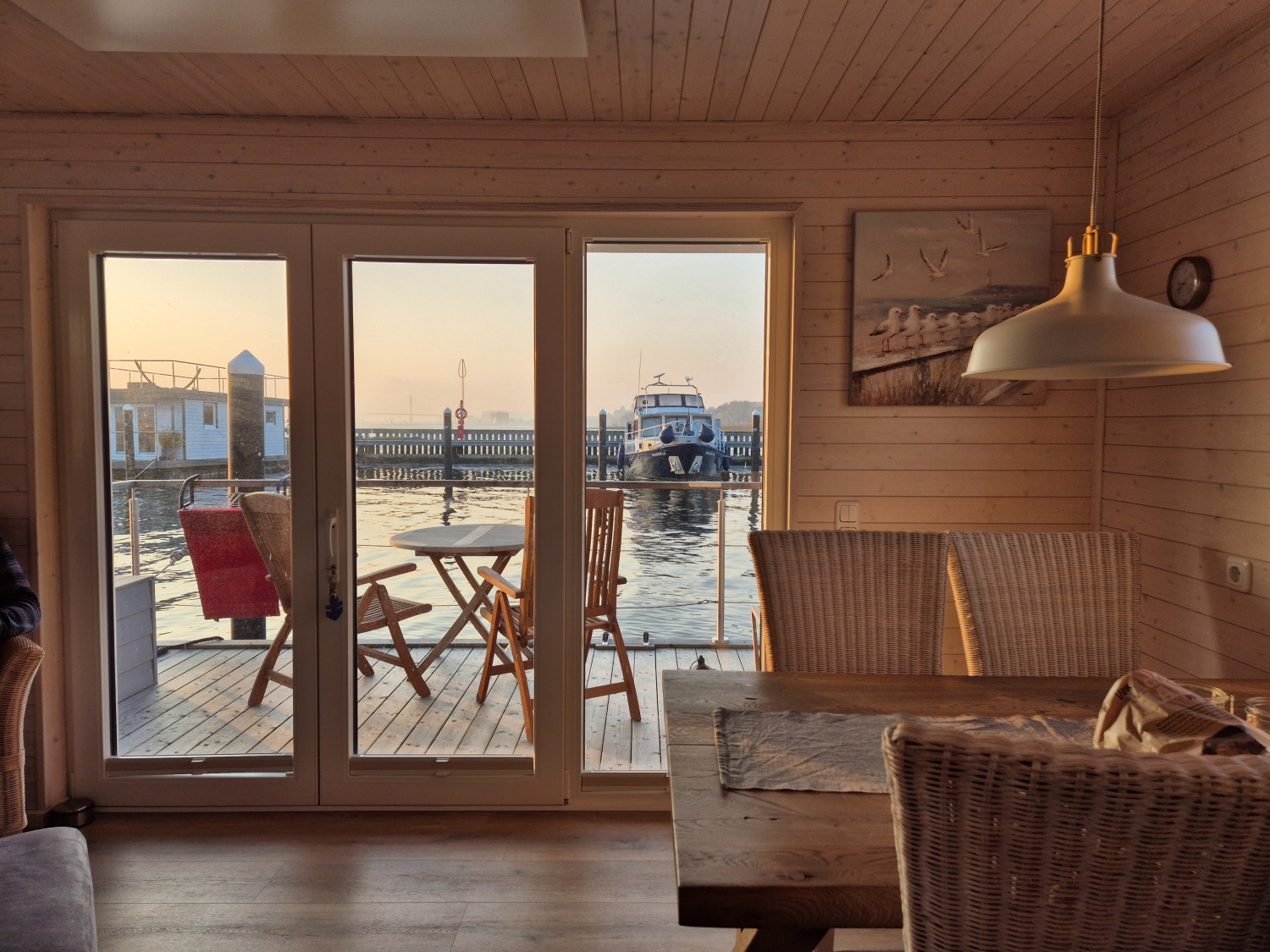 Gemütliches Hausboot Liliput an der Ostsee